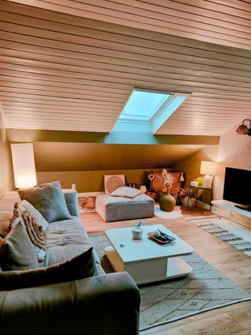 Appartement Dans Maison Cognin Экстерьер фото